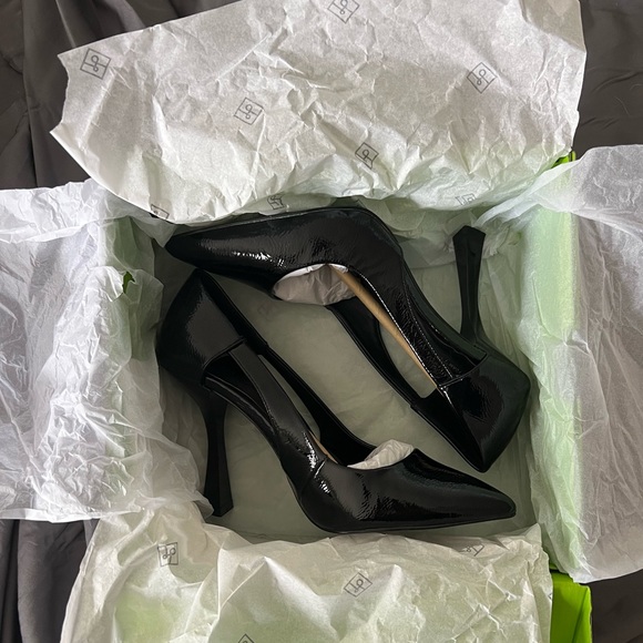 Black high heels - Picture 2 of 7